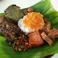 Di Jalur Gresik ke Banyuwangi Ada Kelan Ikan dan Sego Tempong Sedap