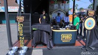 Selain di Nagreg, rest area PUBG ini ada di jalur mudik wilayah lainnya yaitu Cirebon, Tegal dan Kendal. Menurut salah satu pemudik asal Jakarta, Wulan, rest area bertema PUBG ini nyaman untuk rehat. 