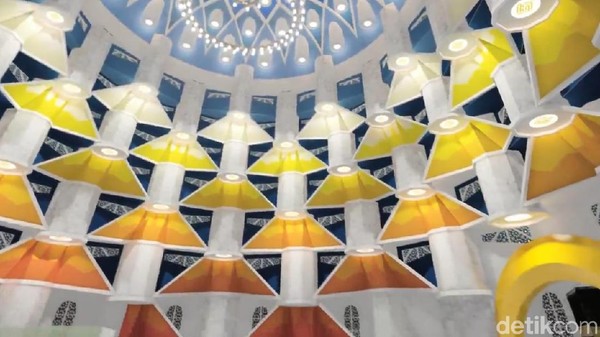Perlu diketahui, untuk membangun masjid megah ini, pemerintah setempat merogoh kocek hingga Rp 176 miliar. (Opik-detikcom). Perlu diketahui, untuk membangun masjid megah ini, pemerintah setempat merogoh kocek hingga Rp 176 miliar. (Opik-detikcom).