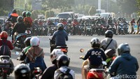 Para pemudik dari arah Jakarta ini melalui jalur Kalimalang untuk memasuki Kota Bekasi ke arah Jalan Mayor M. Hasibuan hingga menuju perbatasan Kabupaten Bekasi ke arah jalur pantura untuk pulang ke kampung halaman.