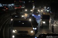 Arus lalu lintas di Nagreg pada pukul 23.45, Kamis (30/5/2019) malam.