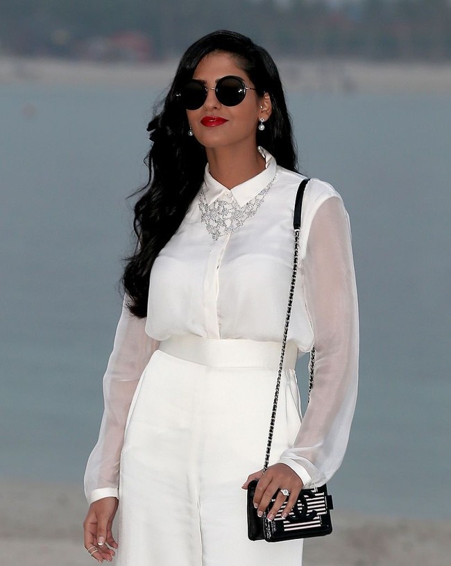 Pernikahan Putri Ameera dan Khalifa tak banyak diketahui karena digelar tertutup. Seperti dikutip dari Insider, pernikahan sang putri dihadiri banyak orang ternama. Salah satunya Oprah Winfrey. Foto: Dok. Getty Images, Instagram