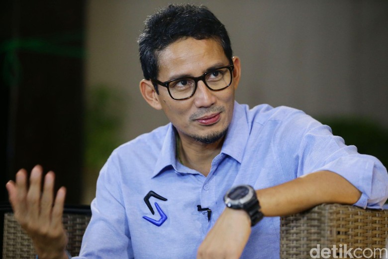 Bandingkan dengan Maruf, Sandi: Saya Mundur dari Korporasi saat Pilgub Bandingkan dengan Maruf, Sandi: Saya Mundur dari Korporasi saat Pilgub