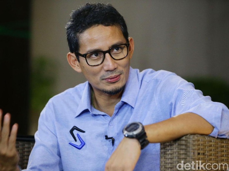PAN Legawa Sandiaga Lepas Kemeja Biru untuk Balikan dengan Gerindra PAN Legawa Sandiaga Lepas Kemeja Biru untuk Balikan dengan Gerindra
