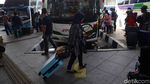 Ribuan Pemudik Padati Terminal Pulogebang Jelang Lebaran