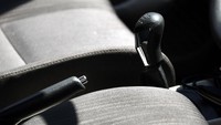 Untuk Avanza (tidak termasuk Veloz), versi 1.5 hanya ditawarkan satu tipe. Avanza 1.5 hanya pakai transmisi manual, tidak ada pilihan transmisi otomatis di Avanza 1.5. Sebelumnya, detikcom telah mencoba Avanza 1.3 dan Veloz 1.5. Kali ini, kami berkesempatan menguji Avanza 1.5.
