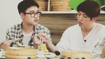 Jago Racik Kopi, Ini Momen Seru Kulineran DO EXO Sebelum Wamil