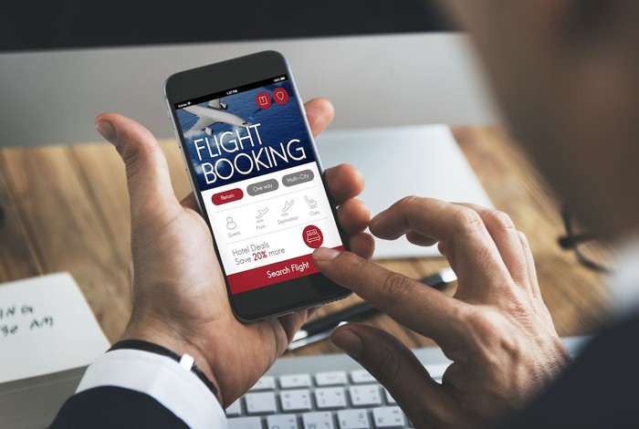 Ilustrasi Tiket Pesawat Online