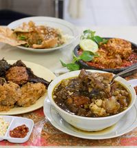Di Jalur Gresik ke Banyuwangi Ada Kelan Ikan dan Sego Tempong Sedap
