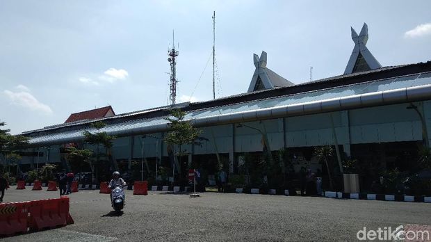 Jumlah Pemudik di Bandara Husein Sastranegara Turun 