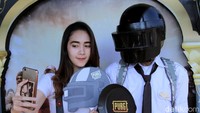 Rest Area PUBG mejeng di Jalan Raya Nagreg, Kabupaten Bandung, atau tepatnya di halaman parkir Rumah Makan Sari Rasa.