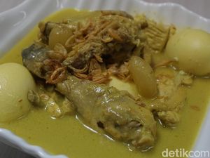 Resep Opor Ayam Kuning Spesial Lebaran yang Gurih Enak