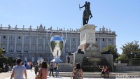 Terakhir, ada Spanyol yang duduk di peringkat 10 sebagai destinasi yang paling sering dijadikan background Zoom. Spanyol dengan setiap sudutnya memang menarik buat dijadikan sebagai background foto. (Dadan Kuswaraharja/detikcom)