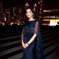 Ameera Al Taweel sendiri juga berasal dari keluarga ningrat. Ayahnya adalah Aidan bin Nayef Al-Taweel Al-Otaibi, yang masih bagian dari keluarga Kerajaan Arab Saudi. Namun Ameera tak telalu dekat dengan ayahnya karena kedua orangtuanya bercerai. Dia dibesarkan oleh ibunya dan neneknya di Riyadh. Foto: Dok. Getty Images, Instagram