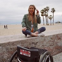 “Saya tidak yakin apakah akan terjadi sesuatu, tetapi kehidupan saya maju cepat beberapa bulan, dan saya menari di depan penonton untuk pertama kalinya sejak kecelakaan.  Itu adalah terobosan besar bagi saya,” ujarnya. Foto: Dok. Instagram