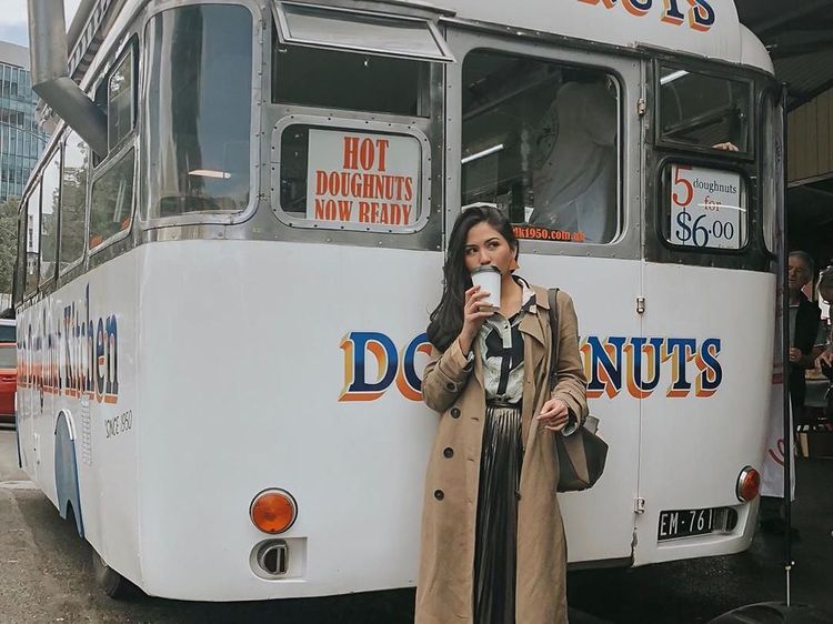 Dikabarkan dekat dengan Al Ghazali, Begini Gaya Jessica Mila Saat Kulineran