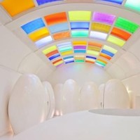 Disebut-sebut sebagai restoran paling indah di London, Sketch pun punya toilet tak kalah menarik. Toilet di Sketch diberi nama Eggloos yang setiap biliknya berbentuk seperti telur raksasa. Foto: Sketch