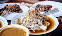 Tebus Kangen Surabaya dengan Santap Sate Kelopo hingga Lontong Balap