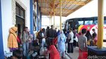 Pemudik Mulai Padati Terminal Jatijajar Depok