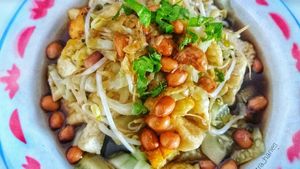 Nyam! Gurih Segar Kupat Tahu Magelang Untuk Buka Puasa