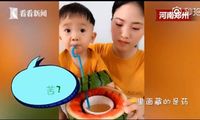 Ibu Ini Bujuk Anak Minum Obat Pakai Buah Semangka