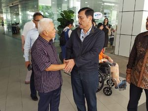 Luhut: Mari Berdoa Terbaik untuk Bu Ani Supaya Masa Kritisnya Dilewati