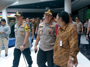 Video Wakapolri Pantau Arus Mudik di Pelabuhan Merak