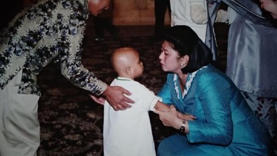 Momen Indah Kedekatan Ani Yudhoyono dengan Para Pengidap Kanker Anak