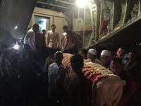 Peti Jenazah Ani Yudhoyono di Pesawat