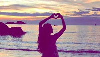 Fotonya membentuk hati di Koh Chang, Thailand. (zoyaafroz/Instagram)
