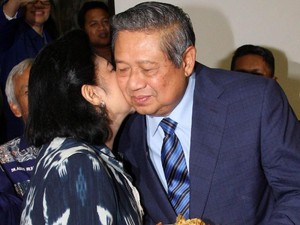 Bersatunya Air Mata Cinta SBY-Ani Yudhoyono