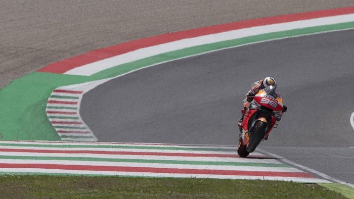 Jorge Lorenzo crash dalam kecepatan tinggi di MotoGP Belanda. (Foto: Mirco Lazzari gp / Getty Images)