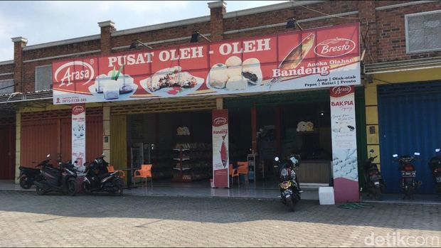 Tempat oleh-oleh pemudik di Mojokerto/