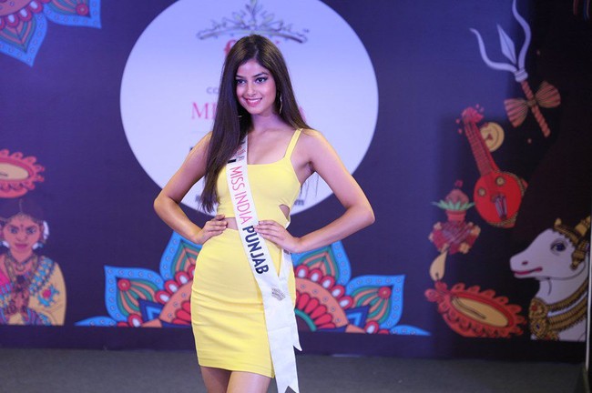Aku hampr tak bisa melihat perbedaan, jangan-jangan mereka orang yang sama, tambah netizen lain. Foto: Facebook Femina Miss India