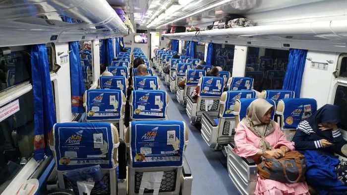 Kereta Ciremai 2/Foto: Mukhlis Dinillah/detikcom Kereta Ciremai 2/Foto: Mukhlis Dinillah/detikcom