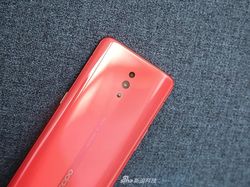 Penampilan Oppo Reno Coral yang Kece dan Menggoda