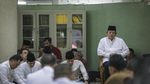 Wajah Sedih SBY saat Menunggu Pengkafanan Ani Yudhoyono