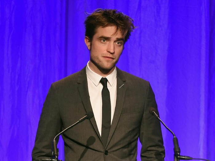 NEW YORK, NY - NOVEMBER 27:  Actor Robert Pattinson attends IFPs 27th Annual Gotham Independent Film Awards on November 27, 2017 in New York City.  (Photo by Dimitrios Kambouris/Getty Images for IFP)