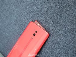 Penampilan Oppo Reno Coral yang Kece dan Menggoda
