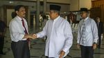 Wajah Sedih SBY saat Menunggu Pengkafanan Ani Yudhoyono