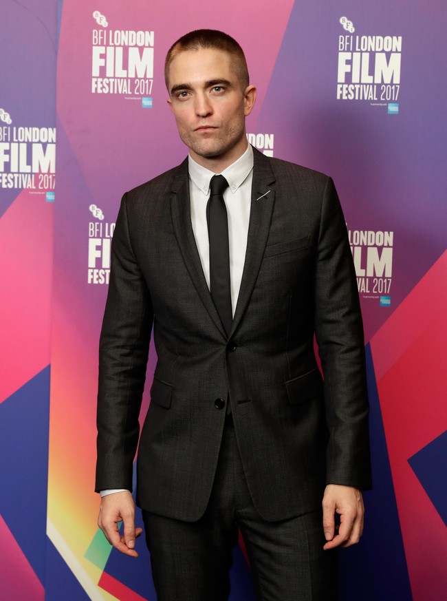 Robert Pattinson pun akan bergabung dengan deretan aktor Hollywood tampan yang sebelumnya pernah bermain sebagai Batman, antara lain Ben Affleck, Christian Bale, George Clooney, dan Val Kilmer. Foto: Getty Images