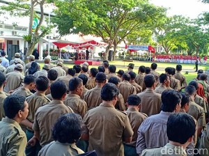 Hasil Polling: PNS Lebih Pilih Pindah ke Ibu Kota Ketimbang Pensiun Dini