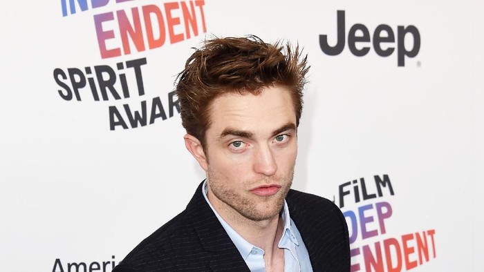 NEW YORK, NY - NOVEMBER 27:  Actor Robert Pattinson attends IFPs 27th Annual Gotham Independent Film Awards on November 27, 2017 in New York City.  (Photo by Dimitrios Kambouris/Getty Images for IFP)