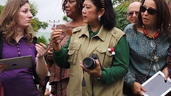 Kemampuan fotografi Bu Ani didapatnya secara otodidak. Foto: instagram.com/aniyudhoyono/