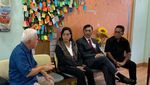 Salam Hormat Luhut dan Tangis Sri Mulyani di Depan Jenazah Bu Ani