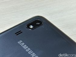 Menggenggam Galaxy A2 Core, Ponsel Android Go Rp 1 Jutaan