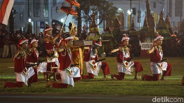 Pemkot Blitar gelar upacara Hari Lahir Pancasila Malam Hari/
