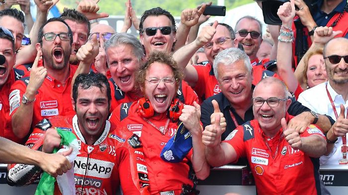 Danilo Petrucci juara di MotoGP Italia. (Foto: Rafael Marrodan/Reuters) Danilo Petrucci juara di MotoGP Italia. (Foto: Rafael Marrodan/Reuters)