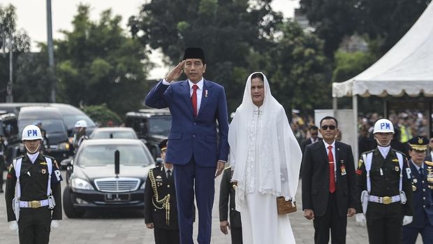 Jokowi jadi inspektur upacara