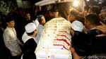 Tangis dan Haru Sambut Kedatangan Jenazah Ani Yudhoyono di Cikeas